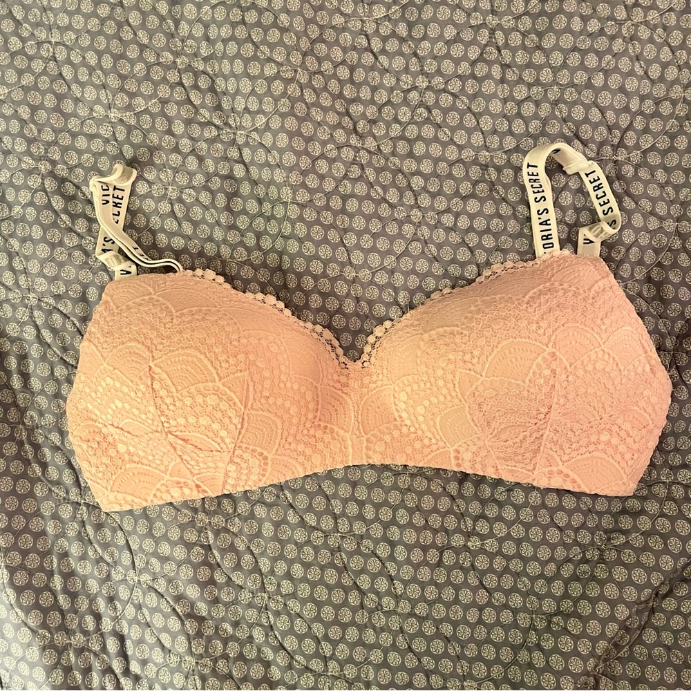 VS Wireless Lace Bra